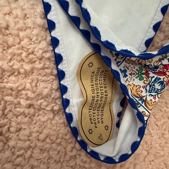 Amazon - Picture 8 of 10